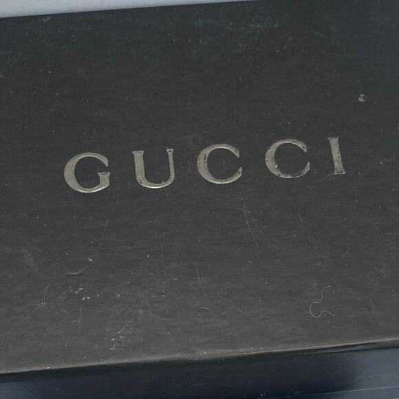 Gucci Authentic burgundy Key Ring Case - Picture 9 of 9